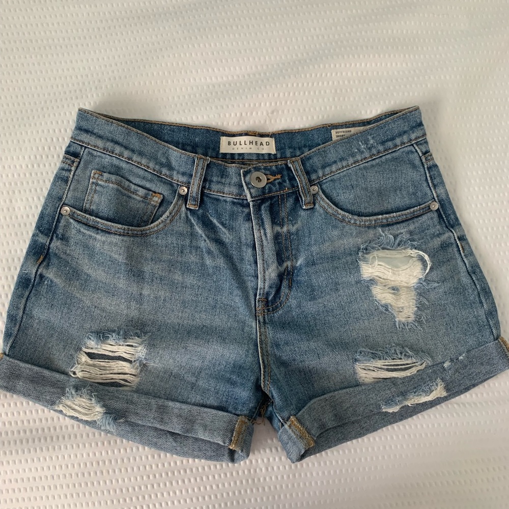 bullhead by pacsun boyfriend style shorts
